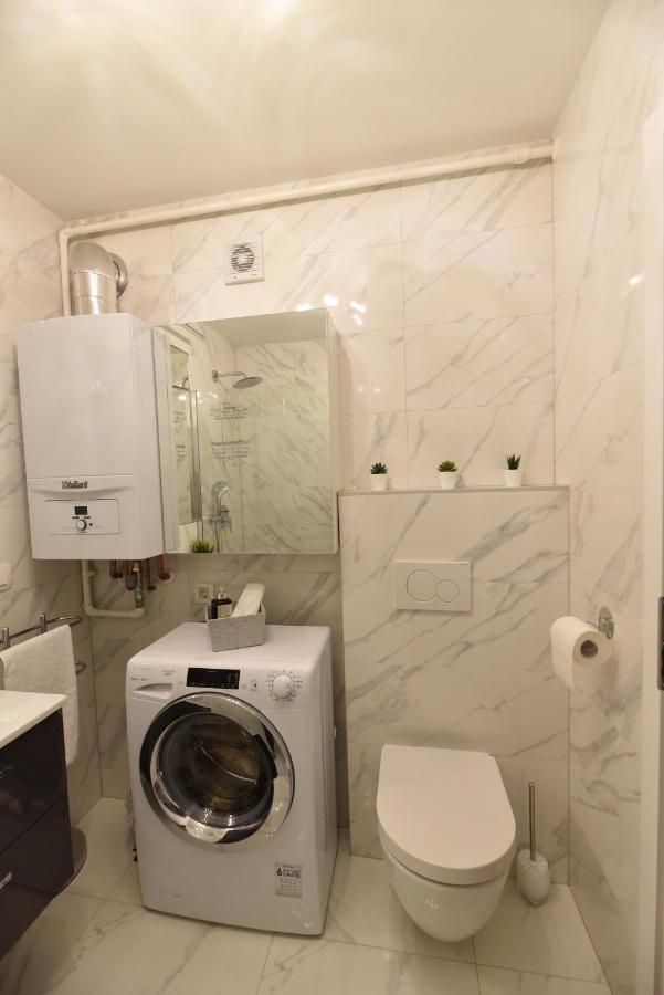 זאגרב Mary'S Apartment - With Free Parking מראה חיצוני תמונה