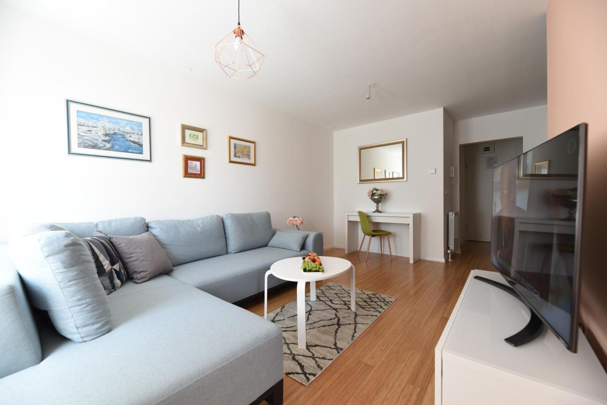 זאגרב Mary'S Apartment - With Free Parking מראה חיצוני תמונה