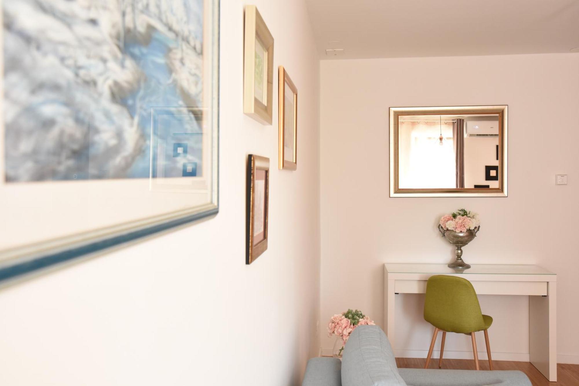 זאגרב Mary'S Apartment - With Free Parking מראה חיצוני תמונה