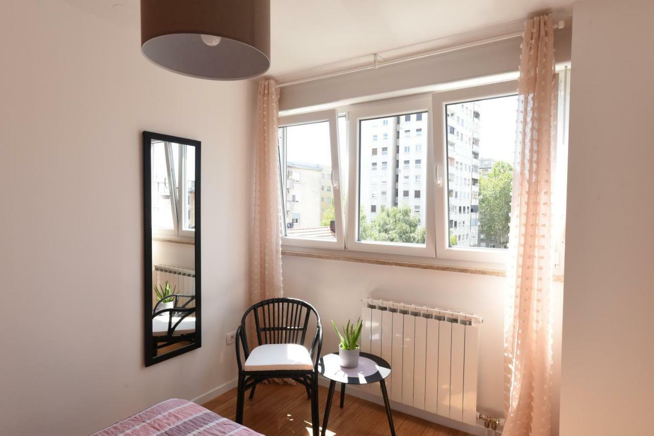 זאגרב Mary'S Apartment - With Free Parking מראה חיצוני תמונה
